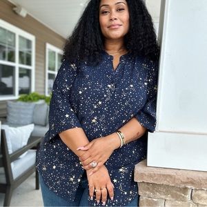 Long sleeve light weight shirt, perfect for the office